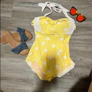 Unique vintage swimsuit🏵